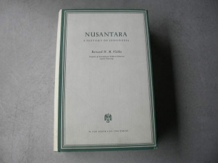 Vlekke Bernard: Nusantara (history of Indonesia)